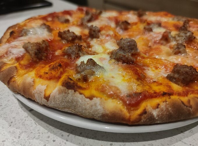 Pinsa mit Belag